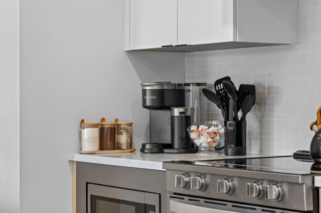 635 7th Ave S Apt 417, Nashville, TN 37203