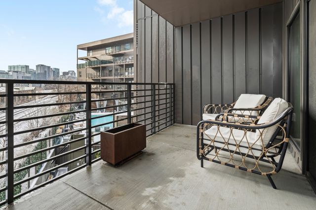 635 7th Ave S Apt 417, Nashville, TN 37203