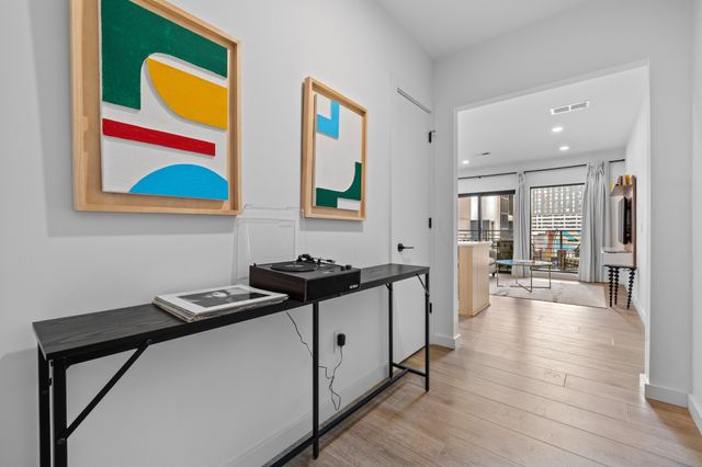 635 7th Ave S Apt 417, Nashville, TN 37203