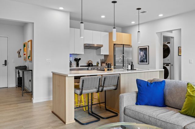 635 7th Ave S Apt 417, Nashville, TN 37203