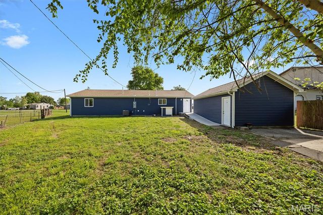 685 Sand Prairie Road, Granite City, IL 62040