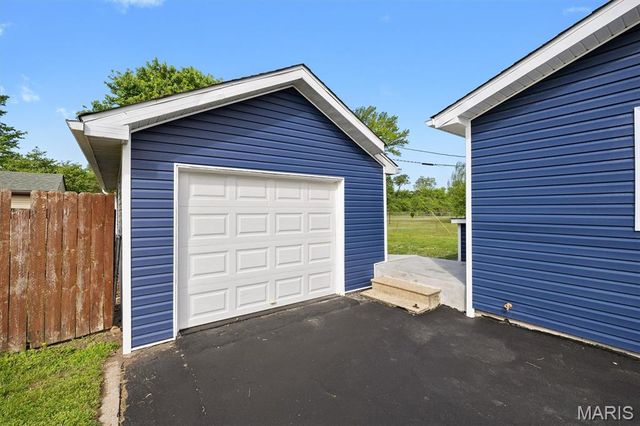 685 Sand Prairie Road, Granite City, IL 62040