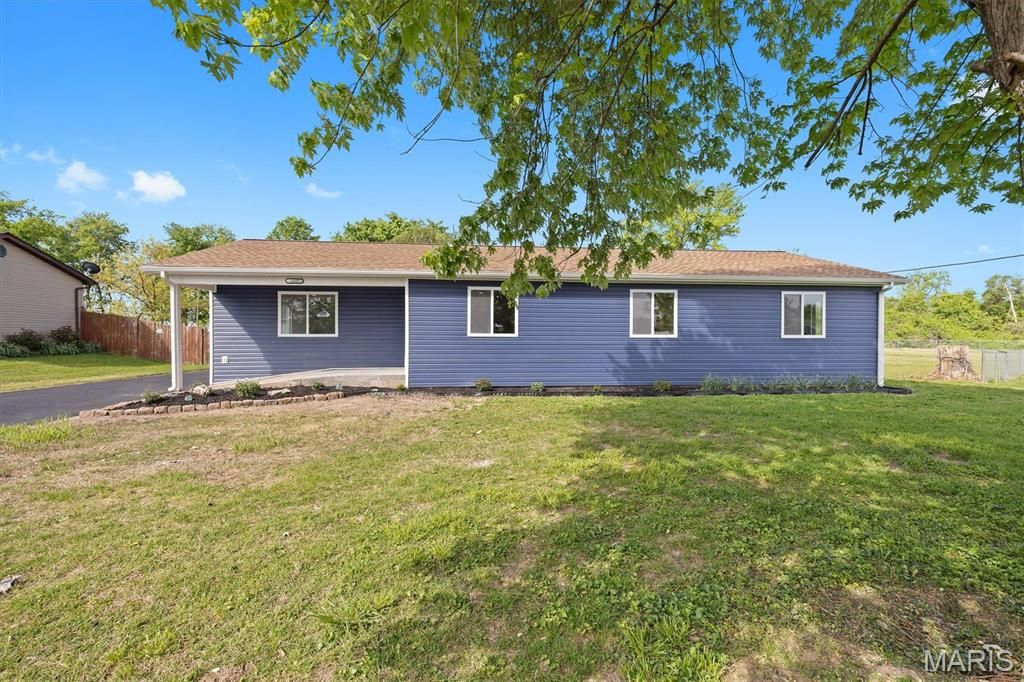 685 Sand Prairie Road, Granite City, IL 62040