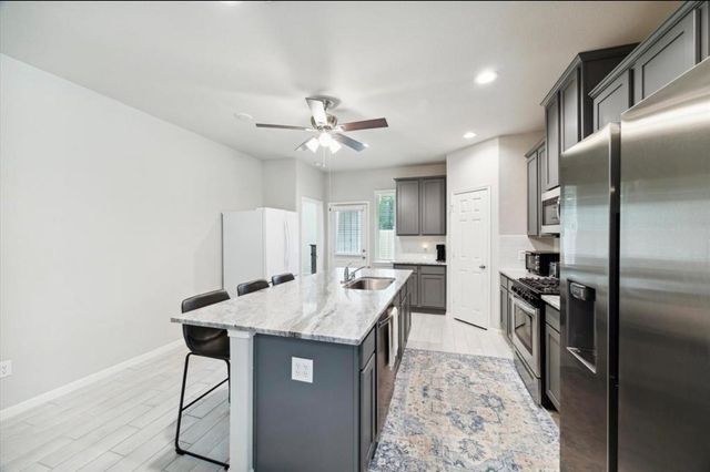 320 Emerald Thicket Lane, Houston, TX 77336