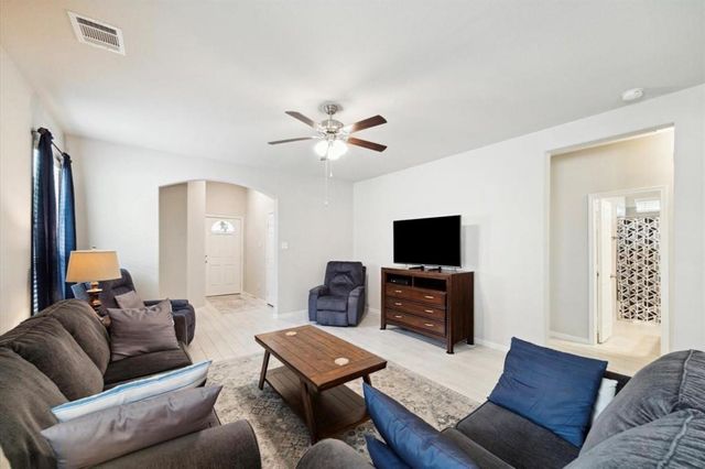 320 Emerald Thicket Lane, Houston, TX 77336