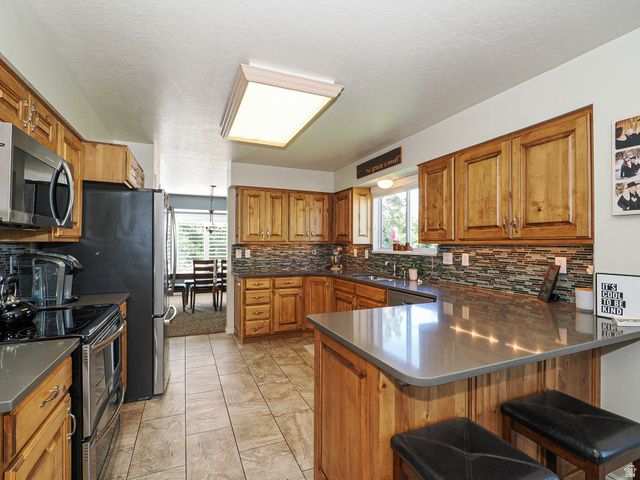 10146 S 2415 E, Sandy, UT 84092
