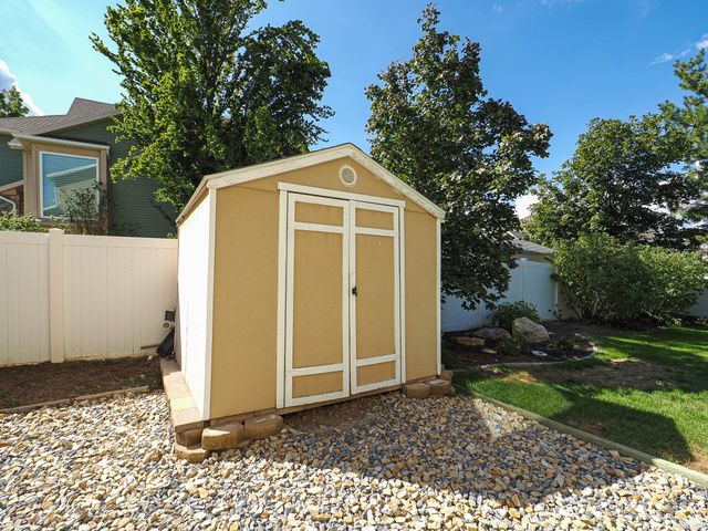 10146 S 2415 E, Sandy, UT 84092
