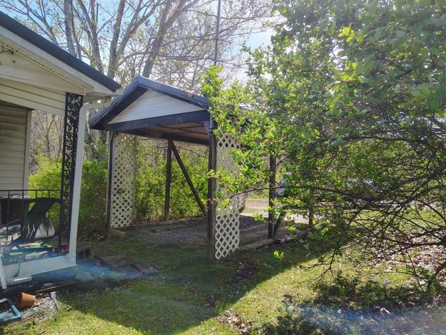 303 WILLEVA RD, Princeton, WV 24740