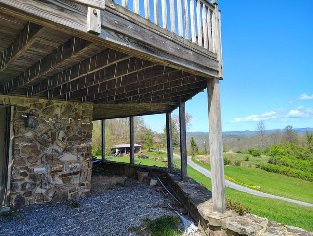 303 WILLEVA RD, Princeton, WV 24740