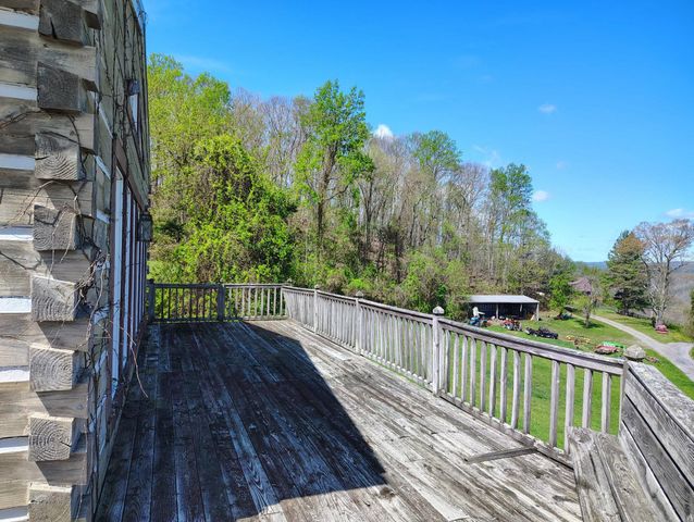 303 WILLEVA RD, Princeton, WV 24740