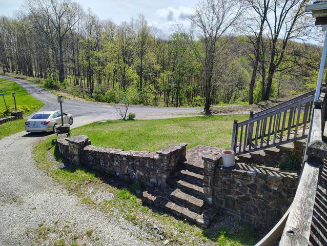 303 WILLEVA RD, Princeton, WV 24740