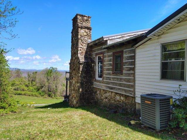 303 WILLEVA RD, Princeton, WV 24740