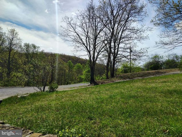303 WILLEVA RD, Princeton, WV 24740