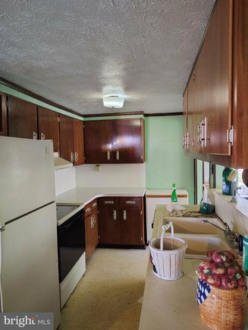 303 WILLEVA RD, Princeton, WV 24740