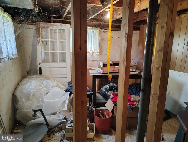 303 WILLEVA RD, Princeton, WV 24740
