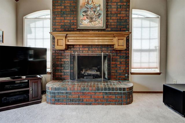 608 N Remington Way, Mustang, OK 73064