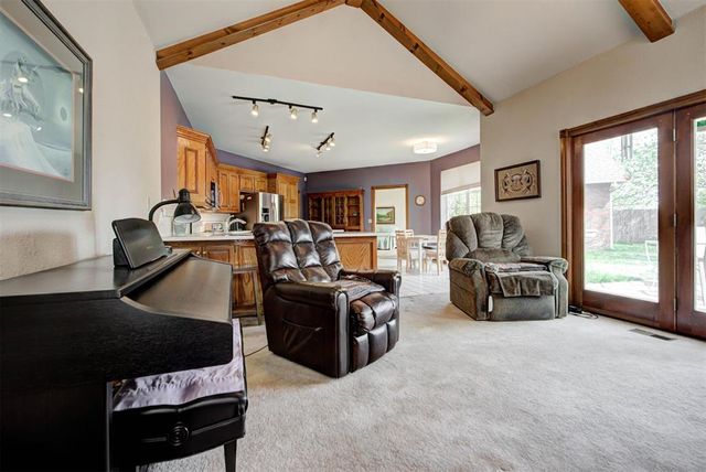 608 N Remington Way, Mustang, OK 73064