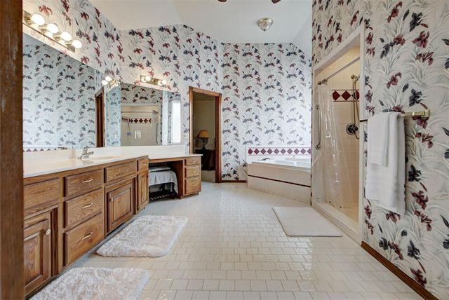 608 N Remington Way, Mustang, OK 73064