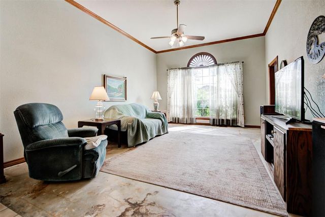 608 N Remington Way, Mustang, OK 73064