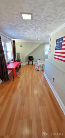 45 W Iselin Parkway W, Iselin, NJ 08830