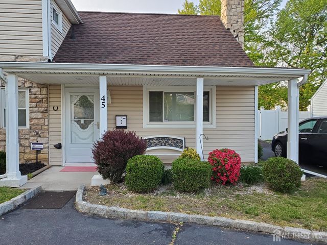 45 W Iselin Parkway W, Iselin, NJ 08830