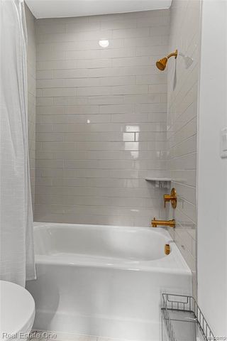 2837 Brush, Detroit, MI 48322