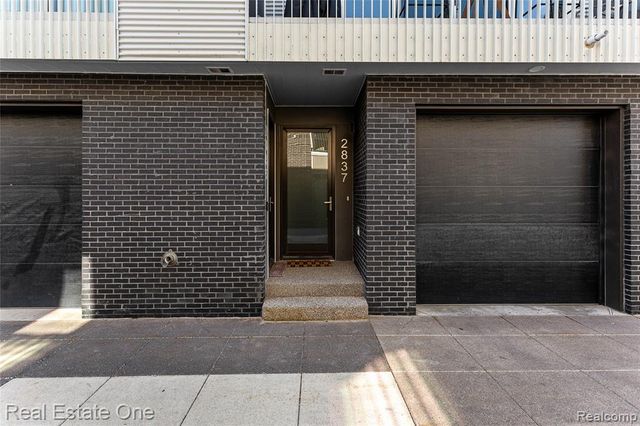 2837 Brush, Detroit, MI 48322