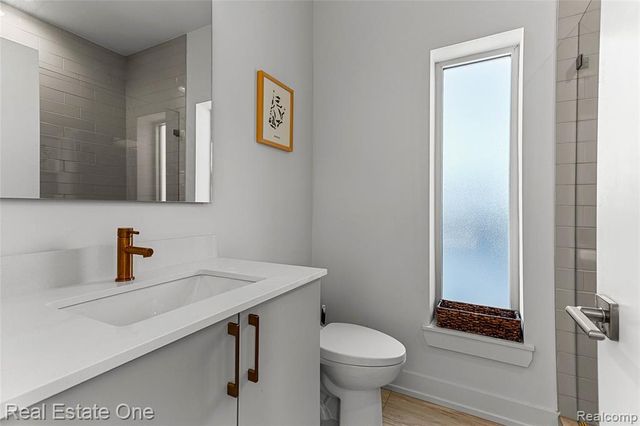 2837 Brush, Detroit, MI 48322