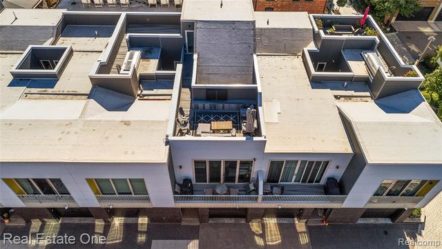 2837 Brush, Detroit, MI 48322