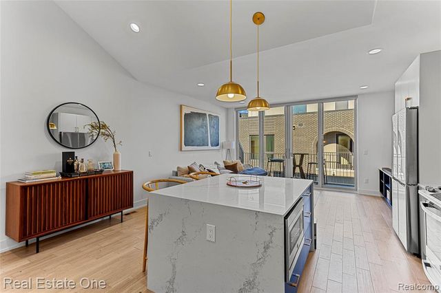 2837 Brush, Detroit, MI 48322