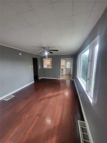 306 Friendship St, New Castle, PA 16101