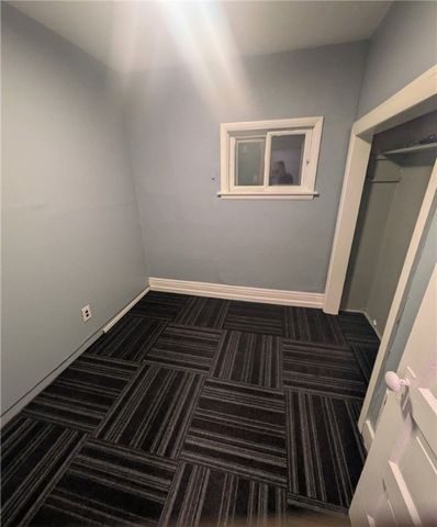 306 Friendship St, New Castle, PA 16101