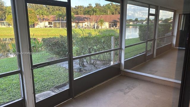 3 Finsbury Ln, Boynton Beach, FL 33426