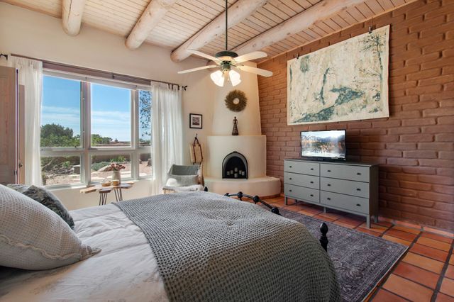 23 Monterey Road, Santa Fe, NM 87508