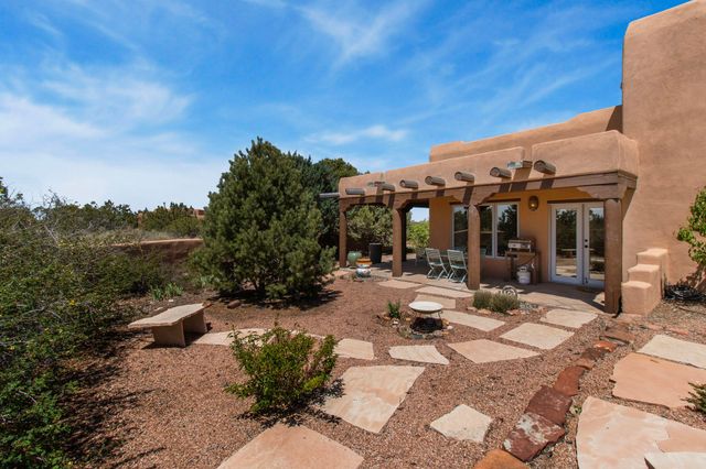 23 Monterey Road, Santa Fe, NM 87508