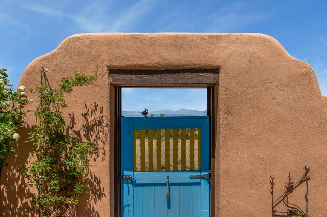 23 Monterey Road, Santa Fe, NM 87508