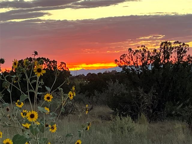 23 Monterey Road, Santa Fe, NM 87508