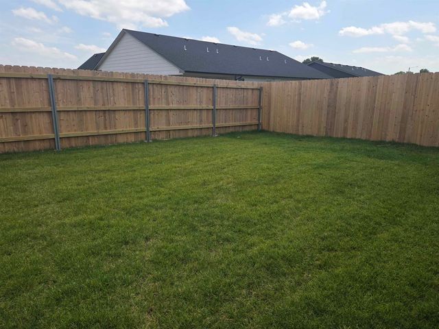 2449 S Wheatland Ct, Wichita, KS 67235
