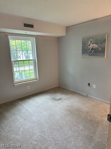 1900 King James Pky 202, Westlake, OH 44145