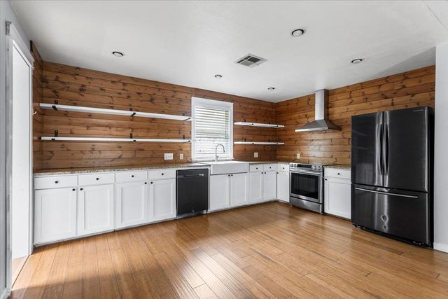 18000 Lafayette Park RD, Jonestown, TX 78645