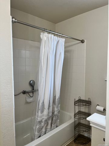 8019 Thicket Pass, San Antonio, TX 78254