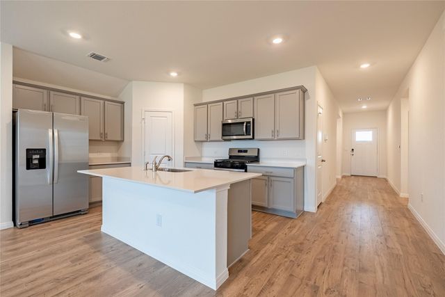 537 Osprey DR, Leander, TX 78641