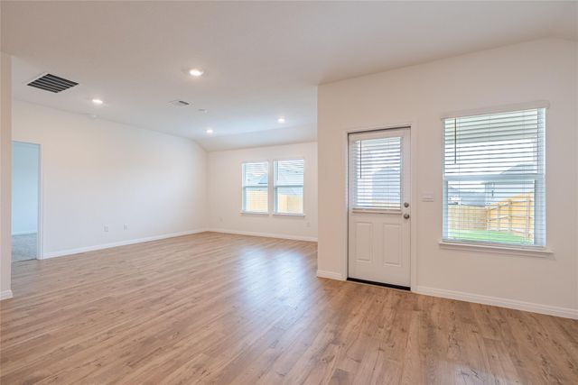 537 Osprey DR, Leander, TX 78641