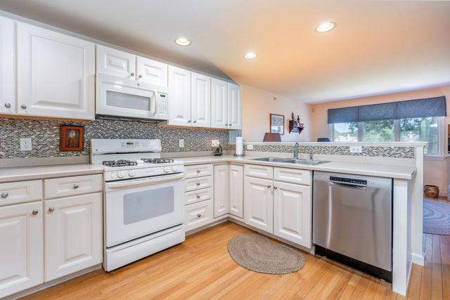 7 Ironwood Path 186, Mashpee, MA 02649