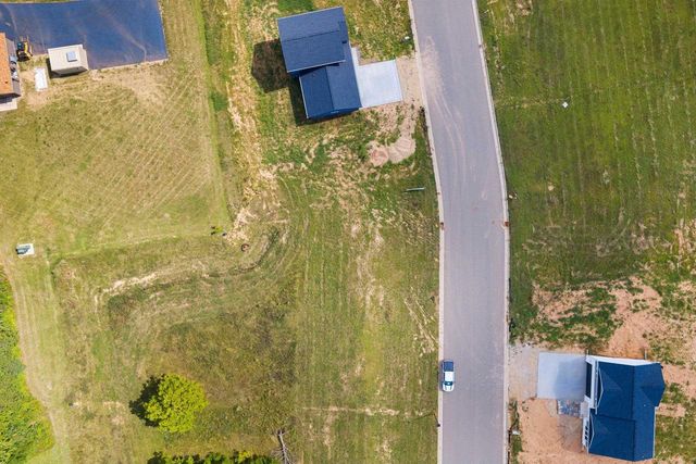 1801 SOUTHLAND LANE, New London, WI 54961