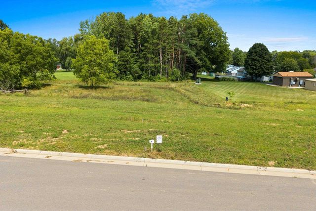 1801 SOUTHLAND LANE, New London, WI 54961
