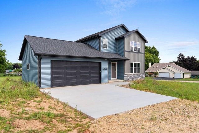 1801 SOUTHLAND LANE, New London, WI 54961