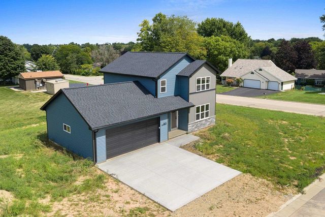 1801 SOUTHLAND LANE, New London, WI 54961