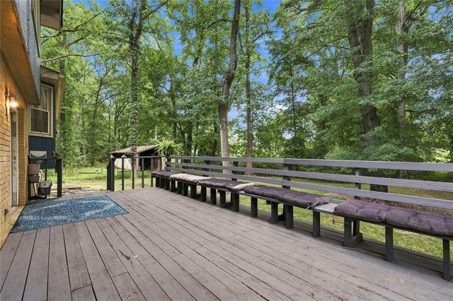 3806 Loganville Highway SW, Loganville, GA 30052