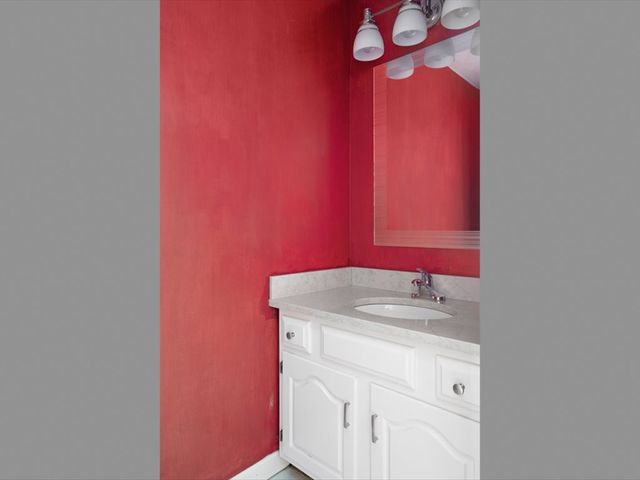 9 Caddy Rock Road A, North Kingstown, RI 02852